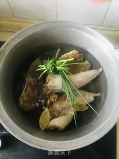 Make A duck with white water step 4