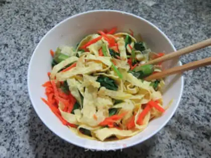 Make Carrot, egg-skin spinach step 12