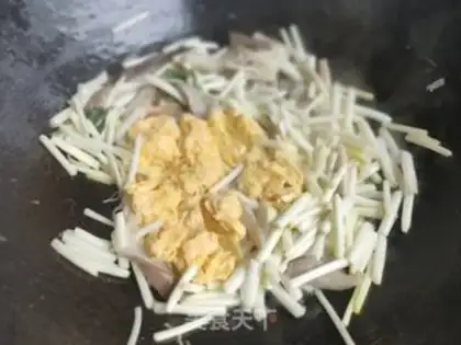 Make Scrambled eggs step 7