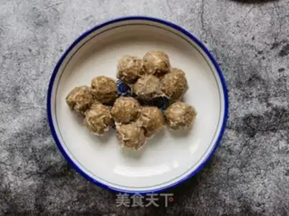 Make Beefballs, seaweed soup step 0