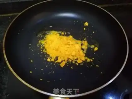 Make Salted egg sausage and curry step 3