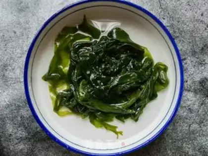 Make Beefballs, seaweed soup step 2