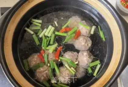 Make Beefballs, seaweed soup step 6