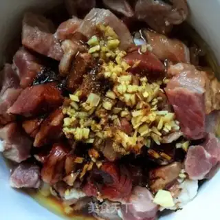 Make Spicy lamb step 1