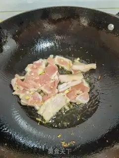 Make Spring fried meat step 4