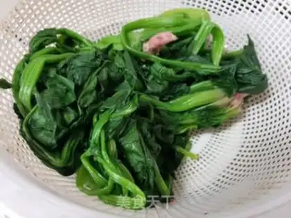 Make Scrambled spinach step 3
