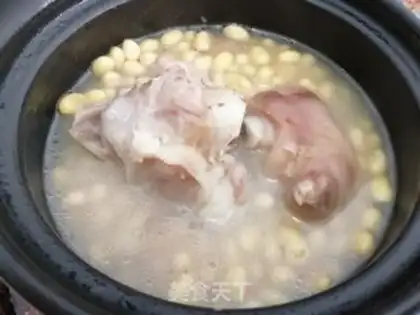 Make Pork-foot soy step 1