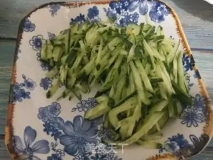 Make A cucumber carrot fan step 1