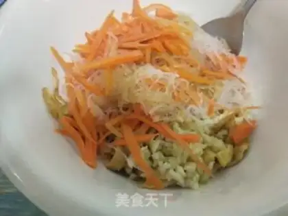 Make A cucumber carrot fan step 2