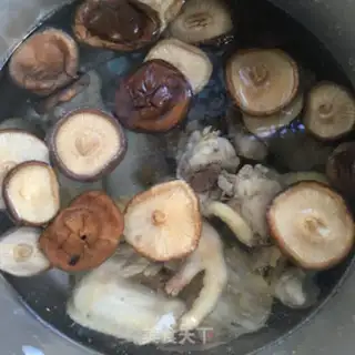 Make Chicken soup with tan step 5
