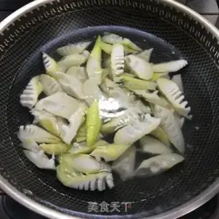 Make The meat and bamboo step 0