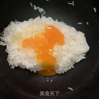 Make Sodium ham and sausage fried rice step 0