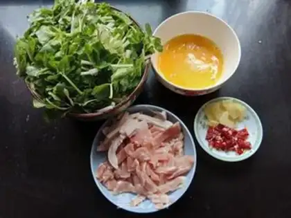 Make Chicken pork fried eggs step 0