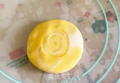 Make Rainbow spiral step 21