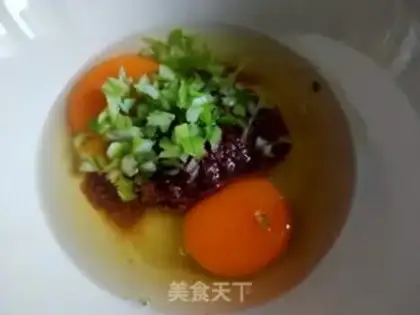Make Egg and shrimp sauce step 1