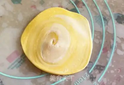 Make Rainbow spiral step 22