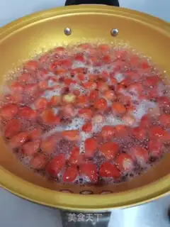 Make Strawberry cans step 2