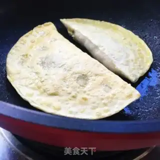 Make The gravy egg box step 11
