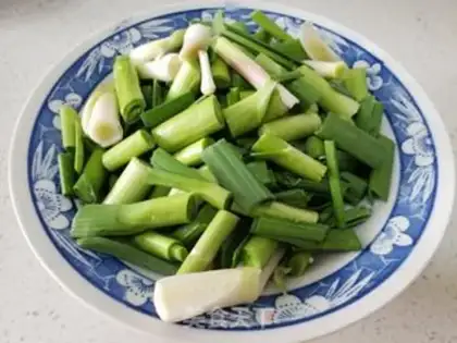 Make Garlic sprouts to the bone step 2