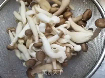 Make Scramble mushrooms step 1