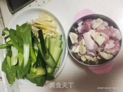 Make cucumber sprouts step 0