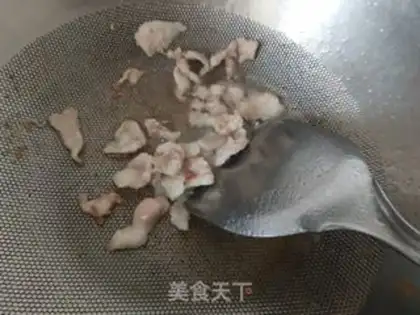 Make Soy sauce and tofu soup step 1