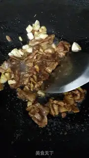 Make Tomato fried pork step 4