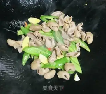 Make Pyramid fried fish step 6