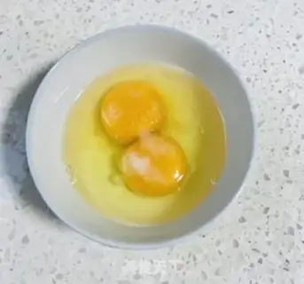 Make Steaming eggs step 1