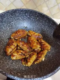 Make Hot chicken wings step 17