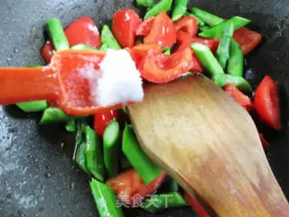 Make Tomato fried storks step 5