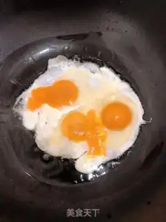 Make Soul fried eggs step 1