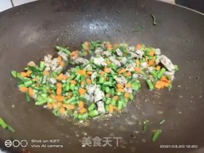 Make A radish sausage fried rice step 1
