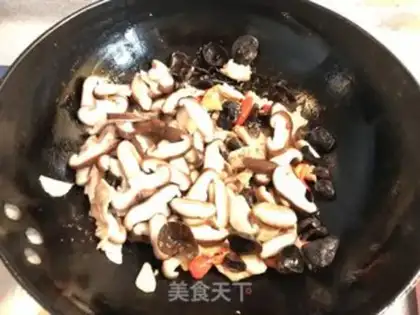 Make Pyramid mushroom pepper step 3