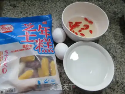 Make Three-colour cheese and eggs step 0