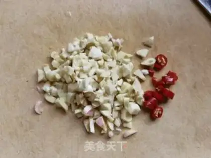 Make Garlic sweet peas step 3
