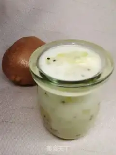 Make A monkey milkshake step 4