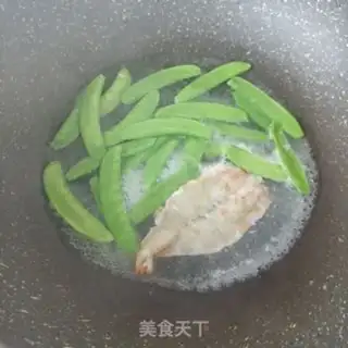 Make Shrimp bean salad step 3