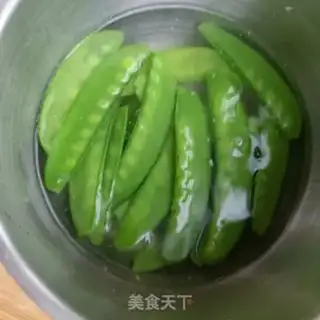 Make Shrimp bean salad step 4