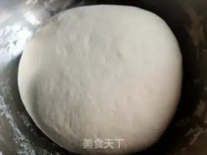 Make Sesame sauce, red sugar rolls step 2