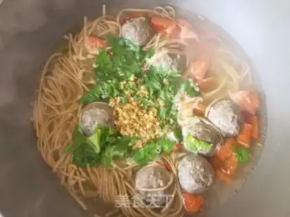 Make Beefballs boiled noodles step 7