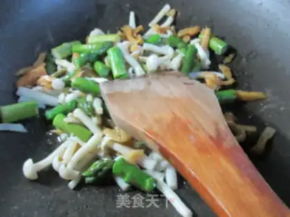 Make ♪ Squeeze the veggies ♪ step 2
