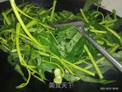 Make Garlic cabbage step 4