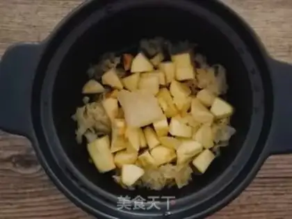 Make Apple silver ear soup step 4