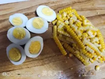 Make Egg cornberries salad step 1