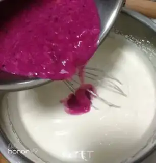 Make Six inches of strawberry mousse cake step 3