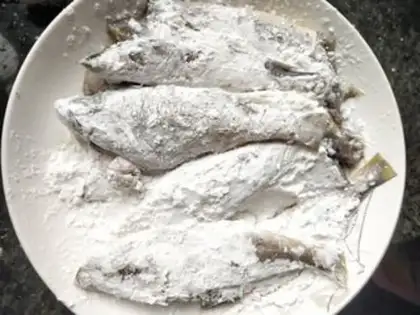 Make Fry the yellow fish step 1