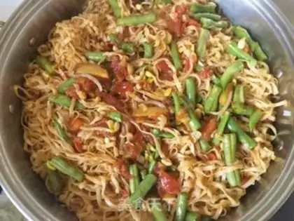 Make Soybeans horned halogen noodles step 17