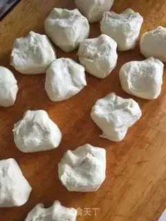 Make Hand grab cake step 3
