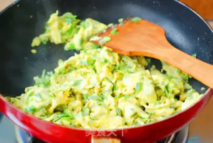 Make Fried eggs step 4